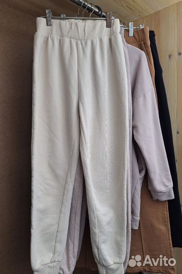 Спортивные трикотажные штаны женские