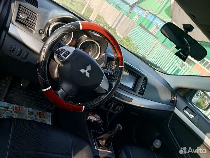 Mitsubishi Lancer 1.5 МТ, 2007, 300 000 км