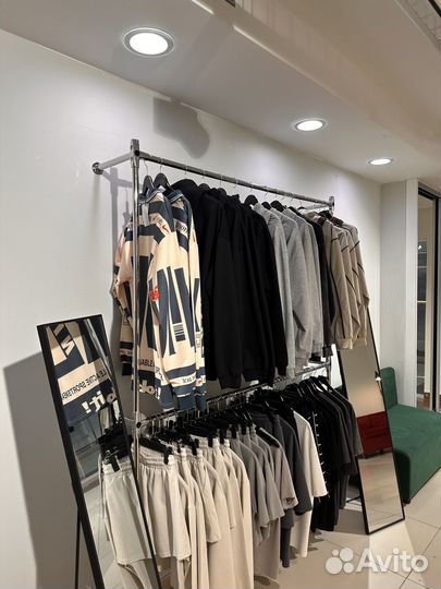 Вешалка для одежды настенная бу