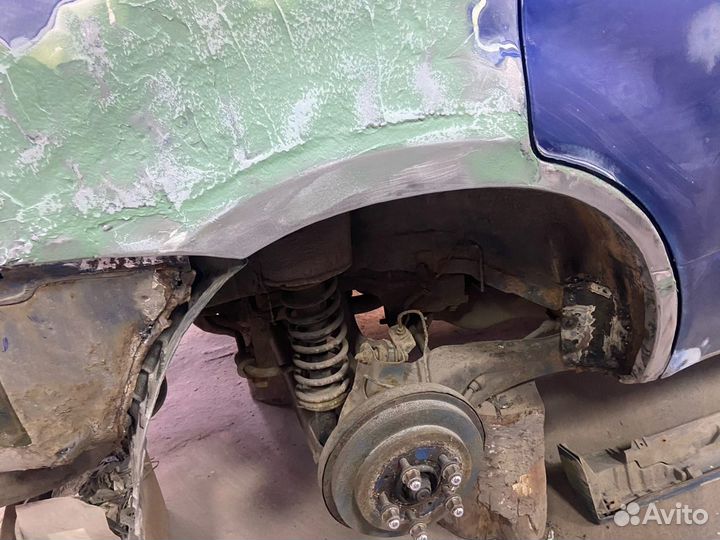 Mitsubishi Outlander 1 арки задних крыльев правый