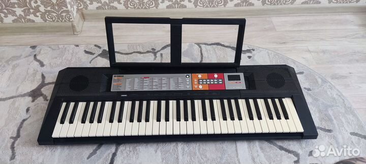 Синтезатор Yamaha PSR-F50