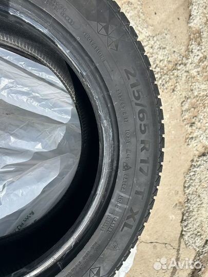 Continental ContiVikingContact 7 215/65 R17