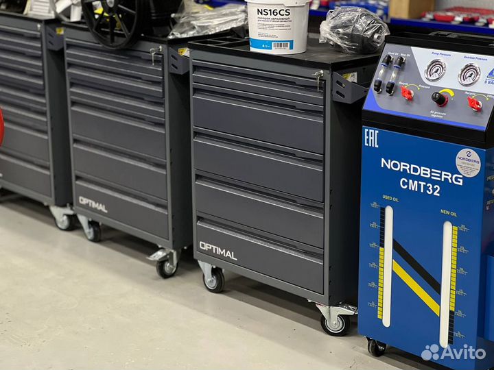 Инструментальные ящики(верстак) для сто