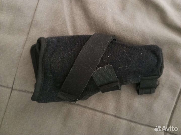 Фиксатор для пальца