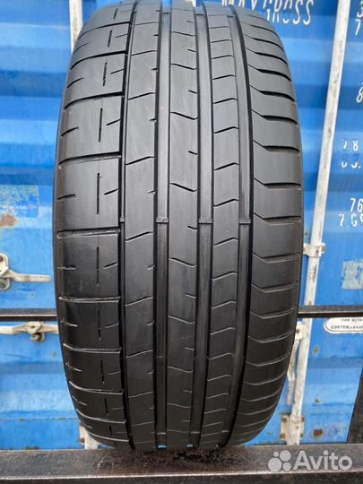 Pirelli P Zero PZ4 245/40 R19 98Y