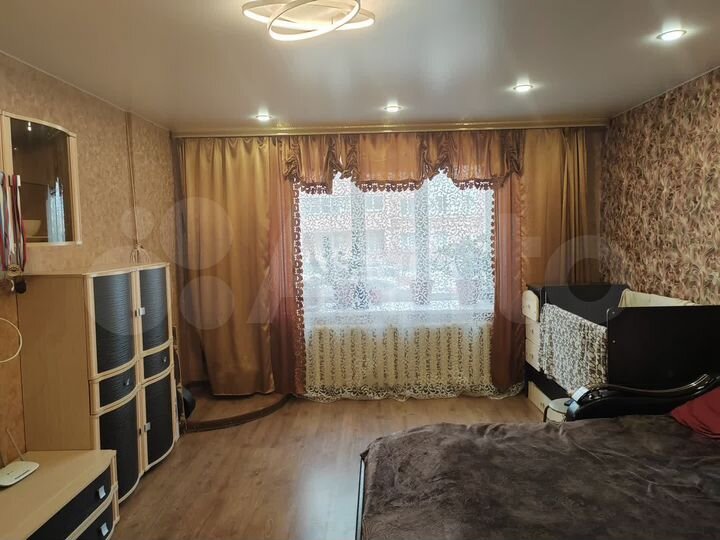 3-к. квартира, 90,5 м², 1/10 эт.