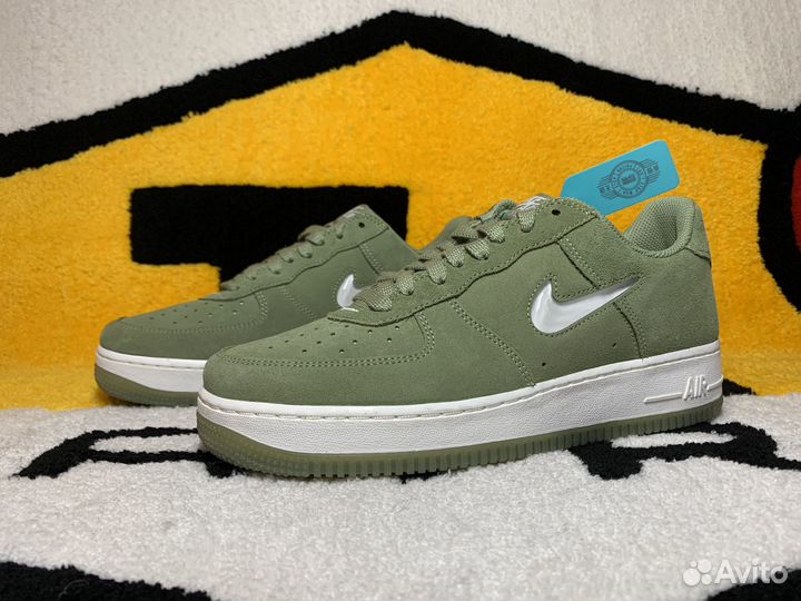 Кроссовки Nike Air Force 1 Low Retro 42 7,5uk