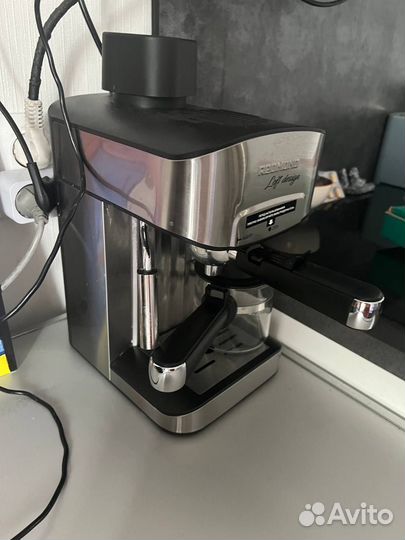 Кофемашина рожковая новая redmond