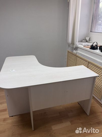 Стол компьютерный