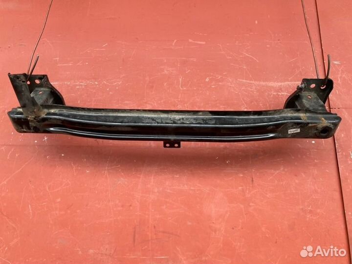 Усилитель бампера передний Vw Tiguan cavd 2012