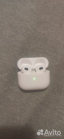 Продам наушники air pods 3