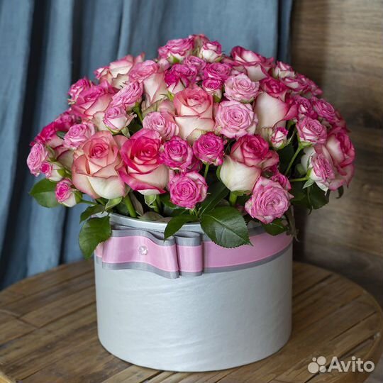 Роза Джумилия в коробке Доставка цветов