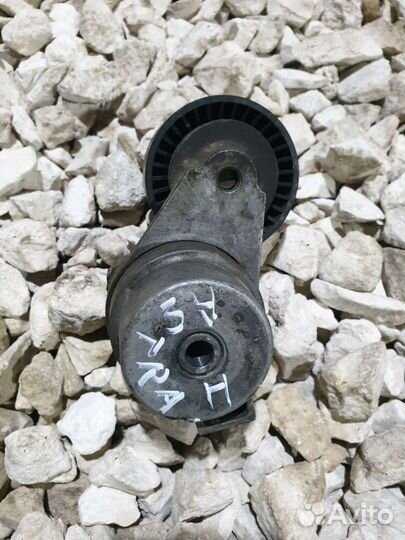 Натяжитель ремня Opel Astra H