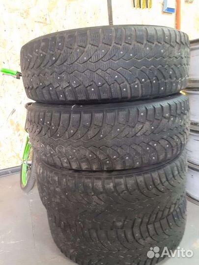 Pirelli Formula Ice 215/60 R17 100T
