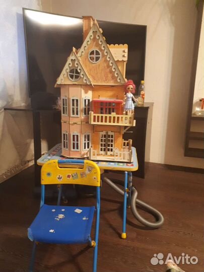 Домик кукольный