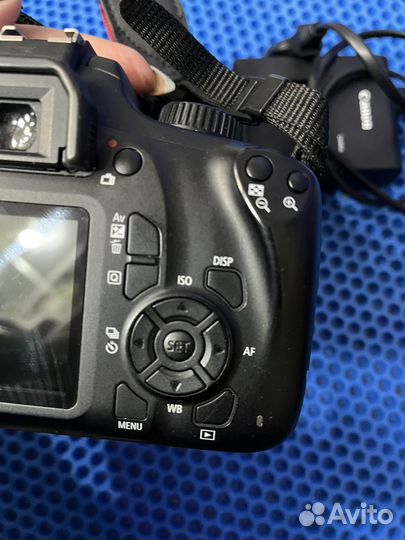 Я) Фотоаппарат Canon 4000D