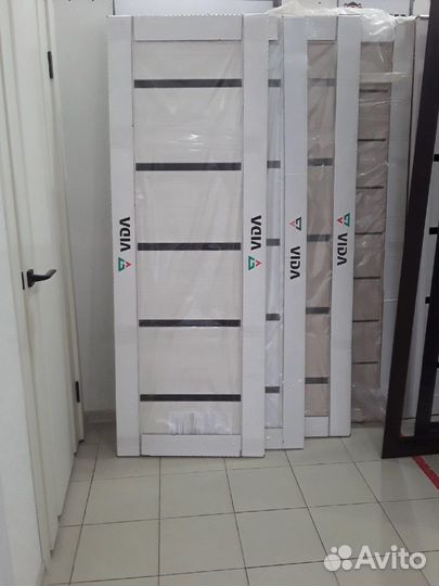 Двери межкомнатные с коробкой новые