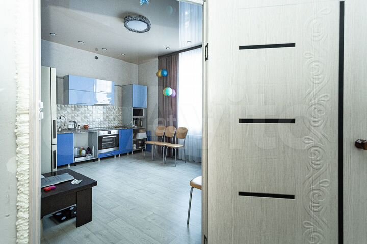 Дом 240 м² на участке 7 сот.