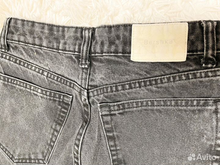 Джинсы bershka mom 34