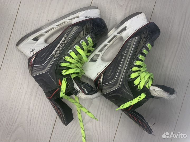 Хоккейные коньки