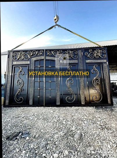 Ворота в Буйнакске без узоров