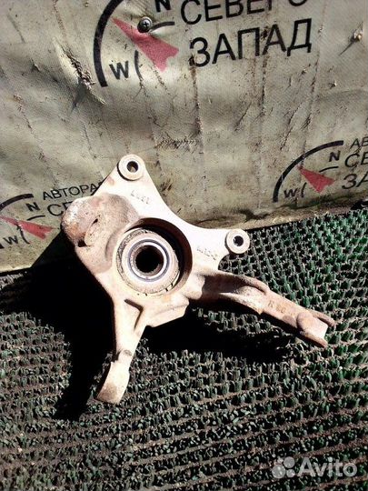 Кулак поворотный передний правый Renault Arkana