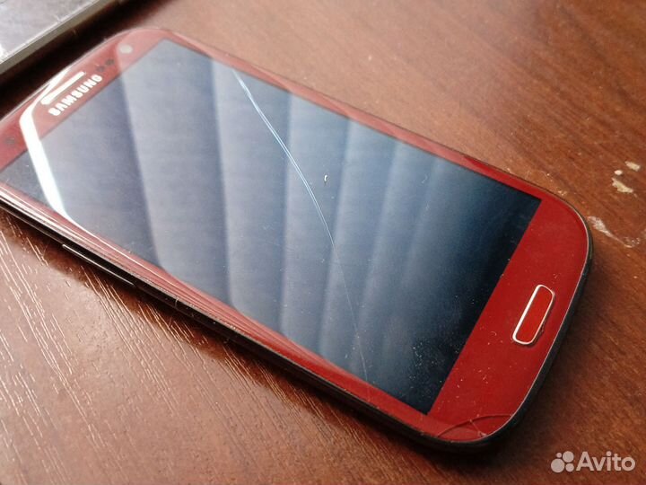 Samsung Galaxy S III GT-I9300, 16 ГБ