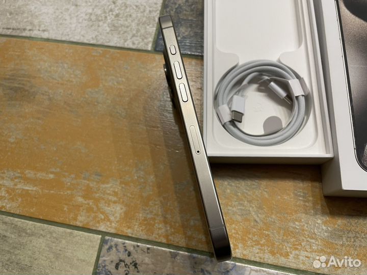 iPhone 15 Pro, 256 ГБ