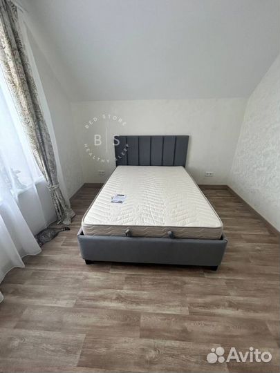 Детская кровать с мягким изголовьем