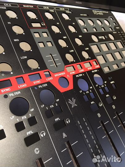 Vestax VCI-400 (Лицевая панель)