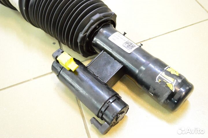 Пневмостойка передняя правая BMW 7 G11 G12 4WD