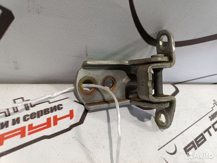 Петля двери nissan R'nessa tino HV10 N30 NN30 PNN30 PV10 V10 задние левые нижние 824212J000 824215V0