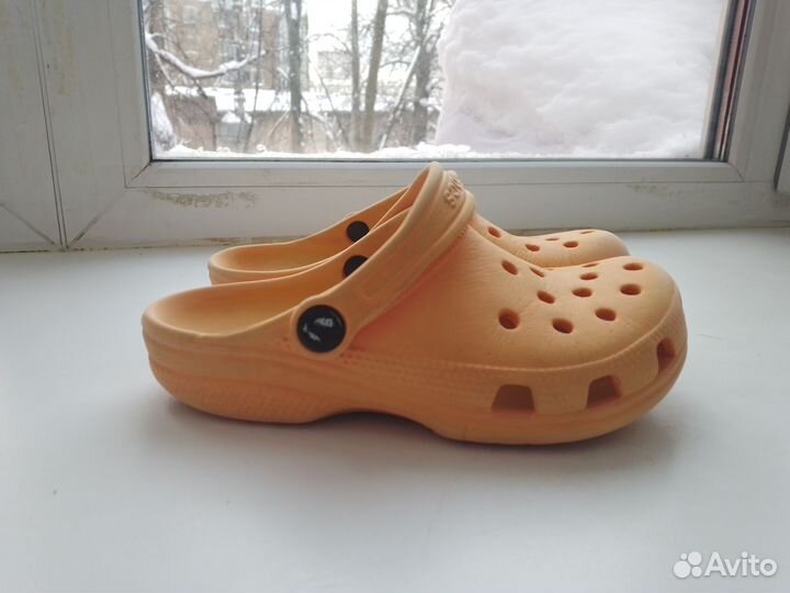 Продам Crocs сабо для девочки р. С12