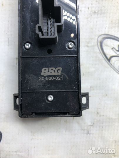 Блок управления стеклоподъемниками Ford Focus 2