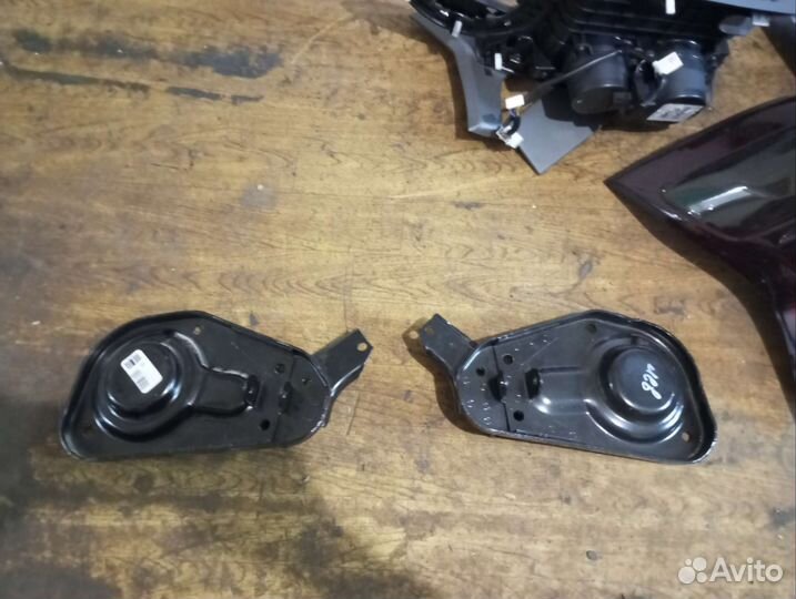 Нижние чашки передних пружин Нива