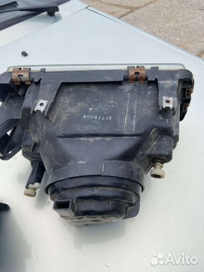 Фары на Ауди 100. 44кузов