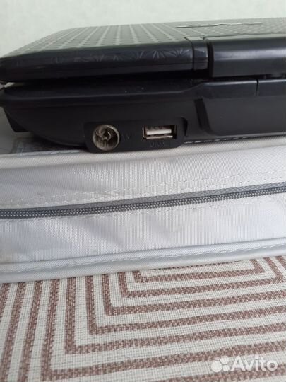 Портативный видеопроигрыватель