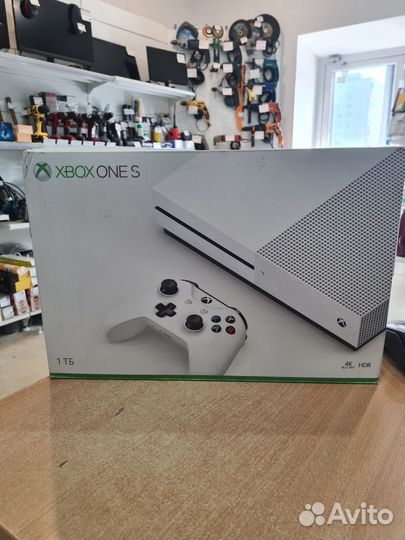 Игровая приставка Microsoft Xbox ONE S 1 Tb