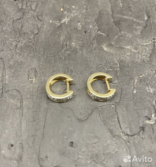 Золотоые серьги с бриллиантами