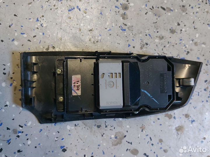 Honda accord 8 кнопка стеклоподъемника задняя