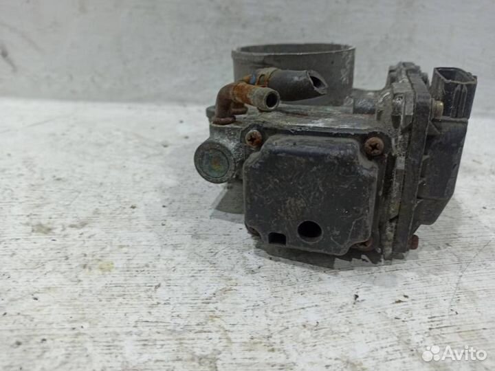 Дроссельная заслонка