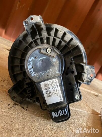 Моторчик печки Toyota Auris Rav 4 2727008103
