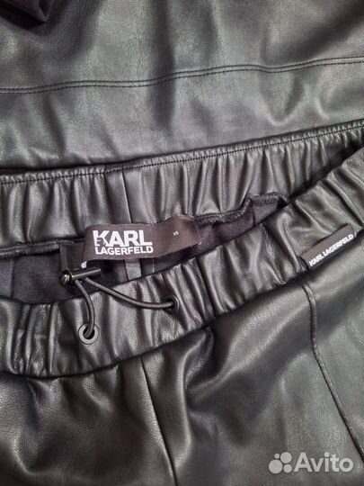 Спортивный костюм женский