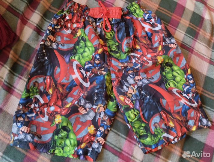 Новые яркие фирменные пляжные шорты 46-50 р-р