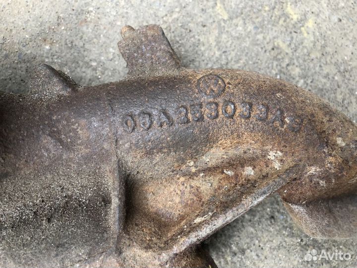 Выпускной коллектор VAG 1.8 06A253033AS