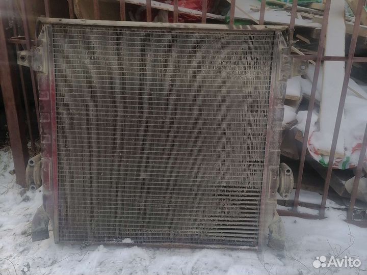 Скания радиатор,балка