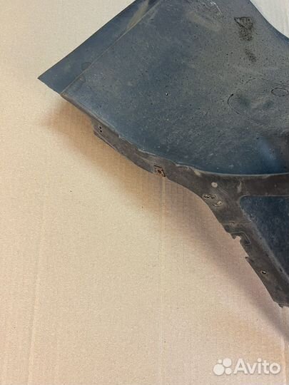 Локер передний правый Skoda Octavia A5