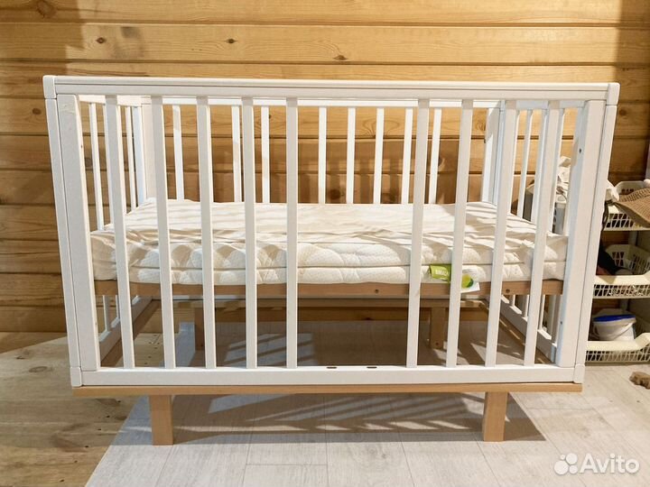 Детская кроватка