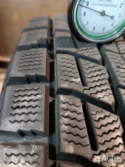 Dunlop Winter Maxx SJ8 215/65 R16