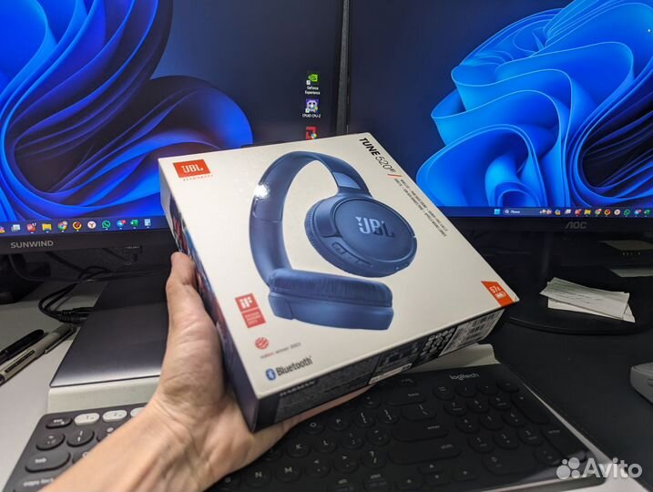 JBL Tune 520BT blue